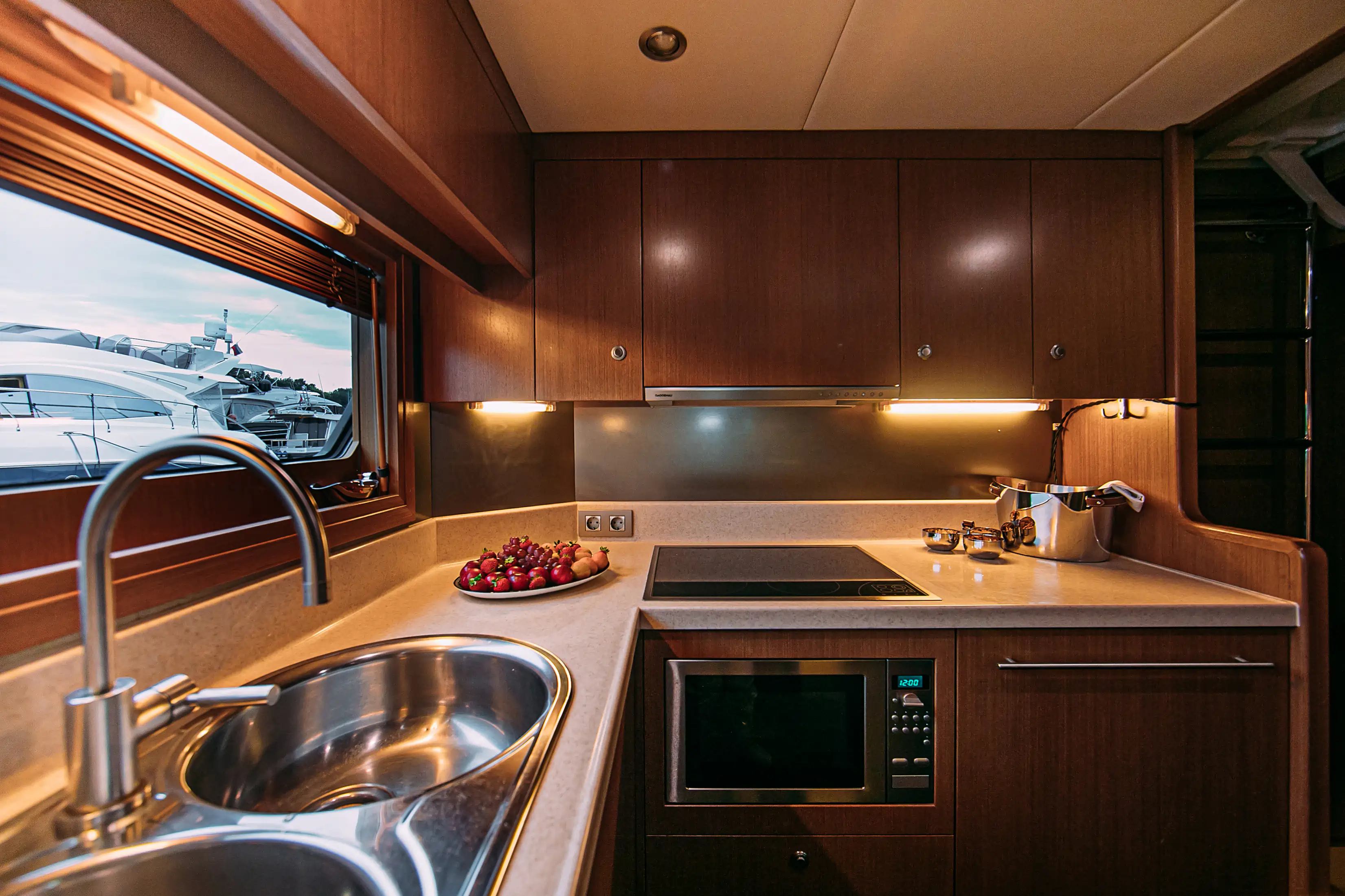 Яхта Atlantis 3 (Атлантис 3) image- 35